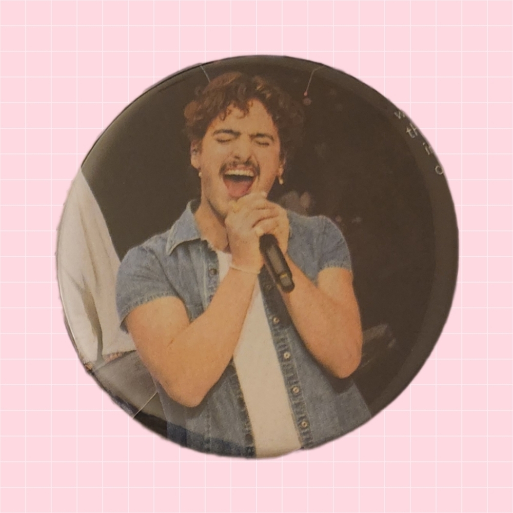 Benson Boone 2" Pin